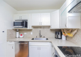 725 Kapiolani Boulevard,Honolulu,Hawaii,96813,3 ベッドルーム ベッドルーム,2 バスルームバスルーム,コンド / タウンハウス,Kapiolani,24,18393817