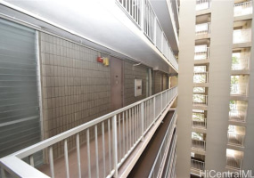 1226 Alexander Street,Honolulu,Hawaii,96826,2 ベッドルーム ベッドルーム,1 バスルームバスルーム,コンド / タウンハウス,Alexander,8,18393820