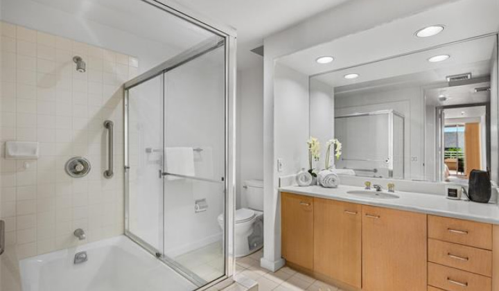 1 Keahole Place,Honolulu,Hawaii,96825,2 ベッドルーム ベッドルーム,2 バスルームバスルーム,コンド / タウンハウス,Keahole,3,18394126