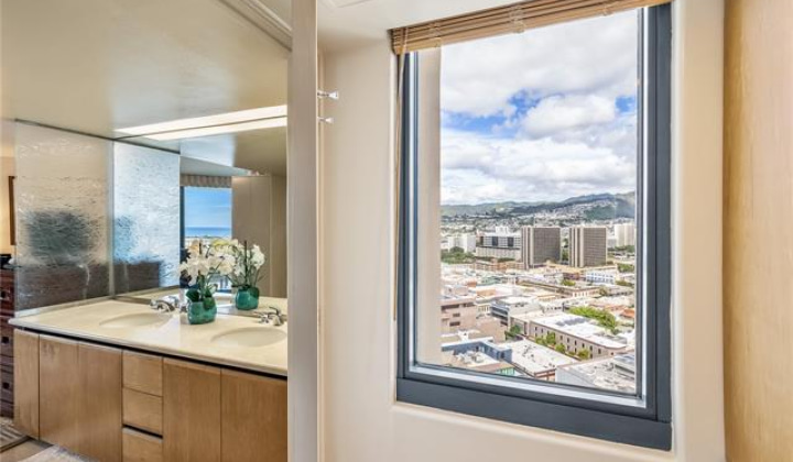 66 Queen Street,Honolulu,Hawaii,96813,2 Bedrooms Bedrooms,2 BathroomsBathrooms,Condo/Townhouse,Queen,27,18394732