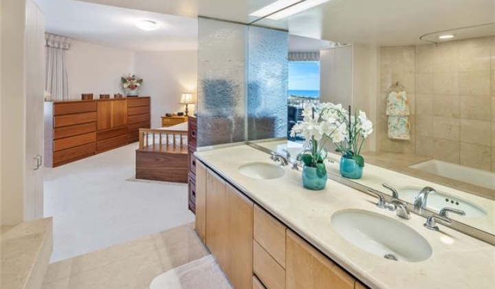 66 Queen Street,Honolulu,Hawaii,96813,2 Bedrooms Bedrooms,2 BathroomsBathrooms,Condo/Townhouse,Queen,27,18394732