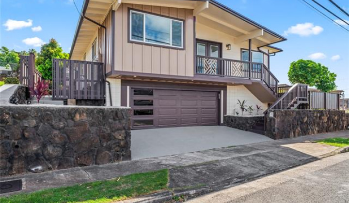 1545 Ala Mahamoe Street,Honolulu,Hawaii,96819,5 Bedrooms Bedrooms,3 BathroomsBathrooms,Single family,Ala Mahamoe,18395544