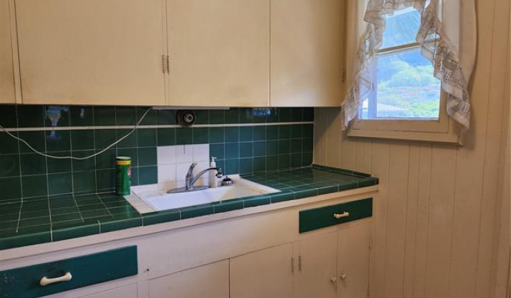 2931 Park Street,Honolulu,Hawaii,96817,2 Bedrooms Bedrooms,2 BathroomsBathrooms,Single family,Park,18395863