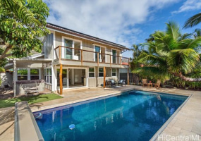 1061 Mokuhano Street,Honolulu,Hawaii,96825,4 ベッドルーム ベッドルーム,2 バスルームバスルーム,一戸建て,Mokuhano,18395898