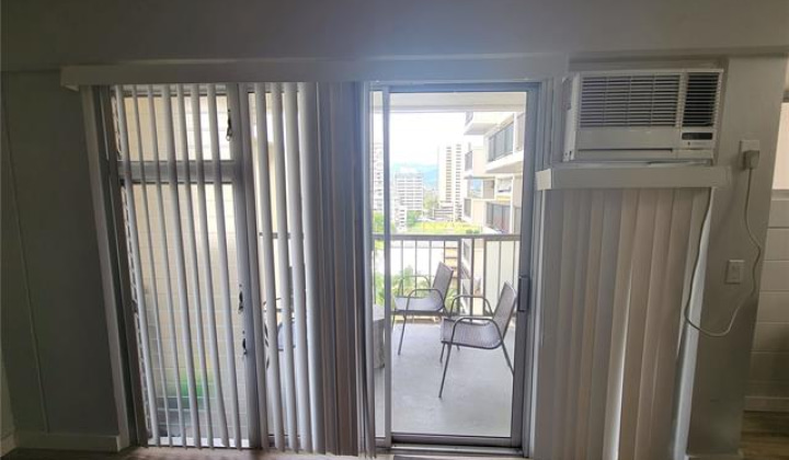2465 Kuhio Avenue,Honolulu,Hawaii,96815,2 ベッドルーム ベッドルーム,2 バスルームバスルーム,コンド / タウンハウス,Kuhio,11,18396040