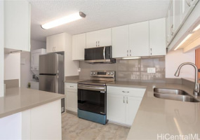 2724 Kahoaloha Lane,Honolulu,Hawaii,96826,2 ベッドルーム ベッドルーム,2 バスルームバスルーム,コンド / タウンハウス,Kahoaloha,16,18396164