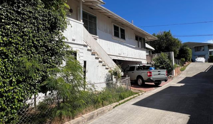 1758 Mikahala Way,Honolulu,Hawaii,96816,5 ベッドルーム ベッドルーム,2 バスルームバスルーム,一戸建て,Mikahala,18396407
