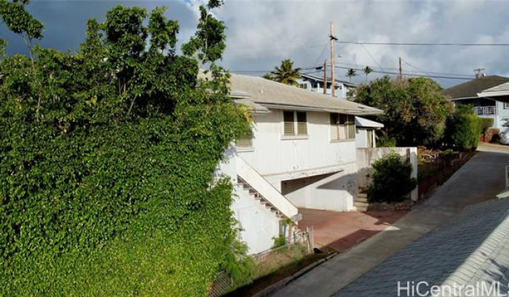 1758 Mikahala Way,Honolulu,Hawaii,96816,5 ベッドルーム ベッドルーム,2 バスルームバスルーム,一戸建て,Mikahala,18396407