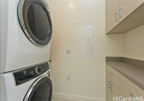 1100 Ala Moana Boulevard,Honolulu,Hawaii,96814,2 Bedrooms Bedrooms,2 BathroomsBathrooms,Condo/Townhouse,Ala Moana,39,18396927