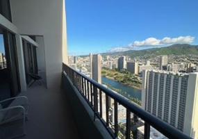 2240 Kuhio Avenue,Honolulu,Hawaii,96815,3 ベッドルーム ベッドルーム,3 バスルームバスルーム,コンド / タウンハウス,Kuhio,38,18397093
