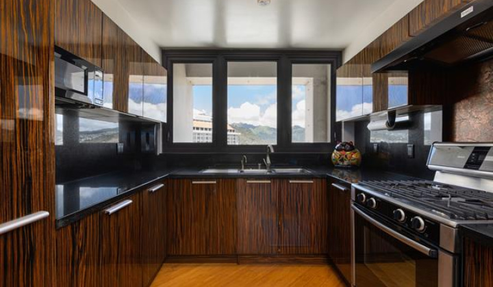 1600 Ala Moana Boulevard,Honolulu,Hawaii,96815,3 ベッドルーム ベッドルーム,3 バスルームバスルーム,コンド / タウンハウス,Ala Moana,37,18849627