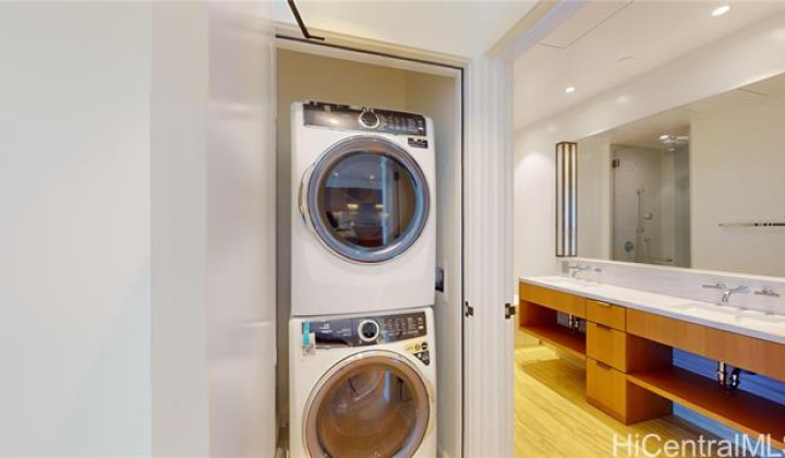 1100 Ala Moana Boulevard,Honolulu,Hawaii,96814,1 Bedroom Bedrooms,1 BathroomBathrooms,Condo/Townhouse,Ala Moana,39,18398328