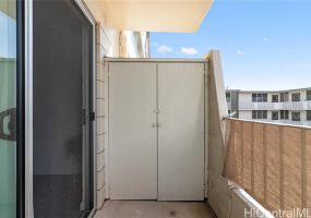 1642 Kewalo Street,Honolulu,Hawaii,96822,1 Bedroom Bedrooms,1 BathroomBathrooms,Condo/Townhouse,Kewalo,2,18398532