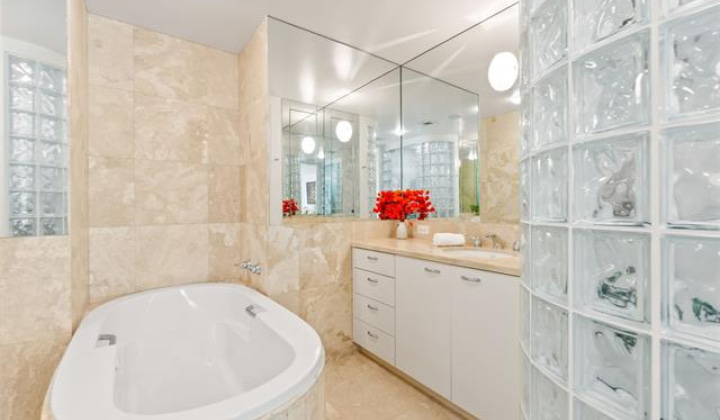 3071 La Pietra Circle,Honolulu,Hawaii,96815,3 Bedrooms Bedrooms,3 BathroomsBathrooms,Single family,La Pietra,18398585