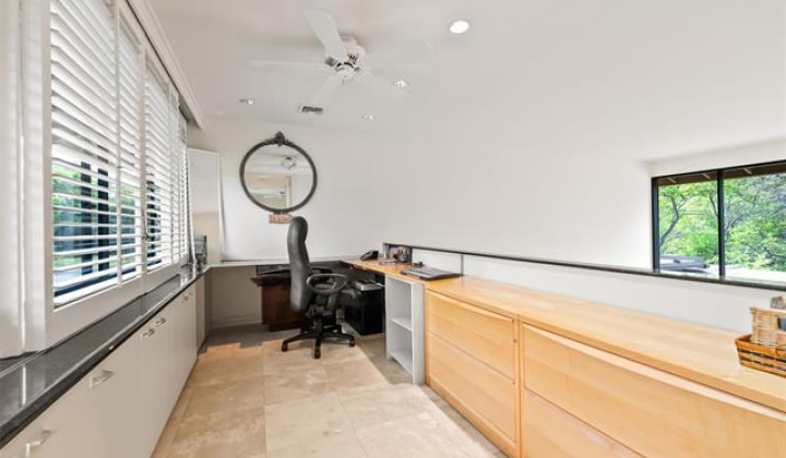 3071 La Pietra Circle,Honolulu,Hawaii,96815,3 Bedrooms Bedrooms,3 BathroomsBathrooms,Single family,La Pietra,18398585