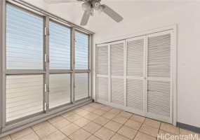 2440 Date Street,Honolulu,Hawaii,96826,3 ベッドルーム ベッドルーム,1 バスルームバスルーム,コンド / タウンハウス,Date,12,18399419