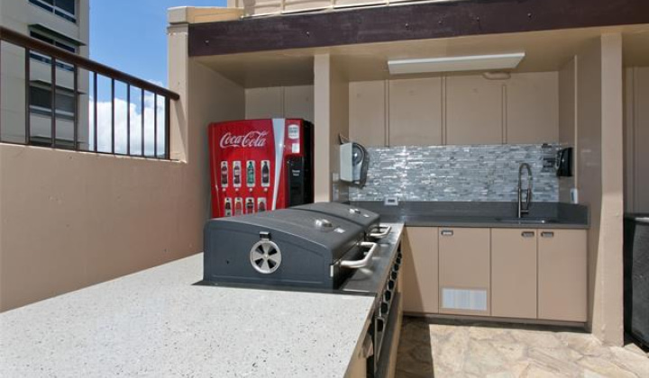 320 Liliuokalani Avenue,Honolulu,Hawaii,96815,2 ベッドルーム ベッドルーム,1 バスルームバスルーム,コンド / タウンハウス,Liliuokalani,6,18851626