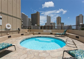 320 Liliuokalani Avenue,Honolulu,Hawaii,96815,2 ベッドルーム ベッドルーム,1 バスルームバスルーム,コンド / タウンハウス,Liliuokalani,6,18851626