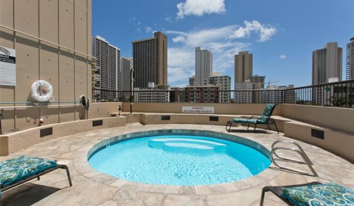 320 Liliuokalani Avenue,Honolulu,Hawaii,96815,2 ベッドルーム ベッドルーム,1 バスルームバスルーム,コンド / タウンハウス,Liliuokalani,6,18851626