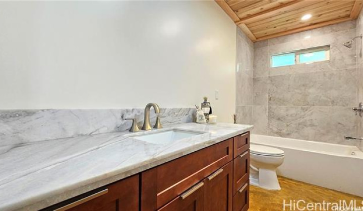 947 Uwao Street,Honolulu,Hawaii,96825,3 Bedrooms Bedrooms,3 BathroomsBathrooms,Single family,Uwao,18401144