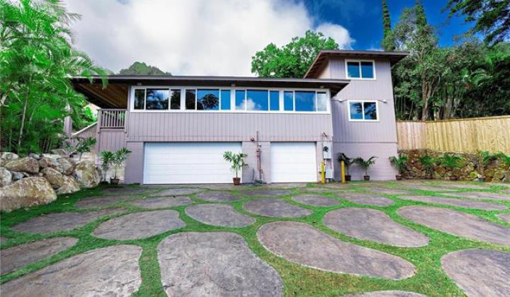 947 Uwao Street,Honolulu,Hawaii,96825,3 Bedrooms Bedrooms,3 BathroomsBathrooms,Single family,Uwao,18401144