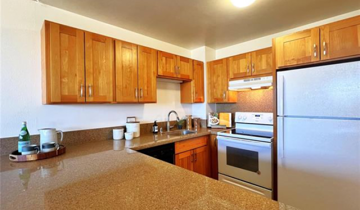 55 Kukui Street,Honolulu,Hawaii,96813,1 Bedroom Bedrooms,1 BathroomBathrooms,Condo/Townhouse,Kukui,28,18401261