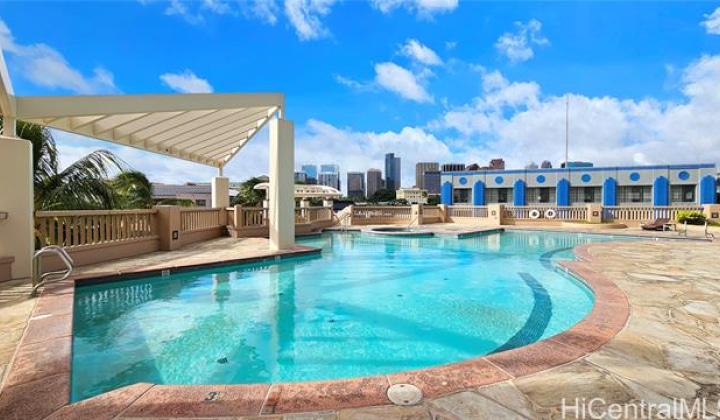 600 Queen Street,Honolulu,Hawaii,96813,2 ベッドルーム ベッドルーム,2 バスルームバスルーム,コンド / タウンハウス,Queen,13,18401550