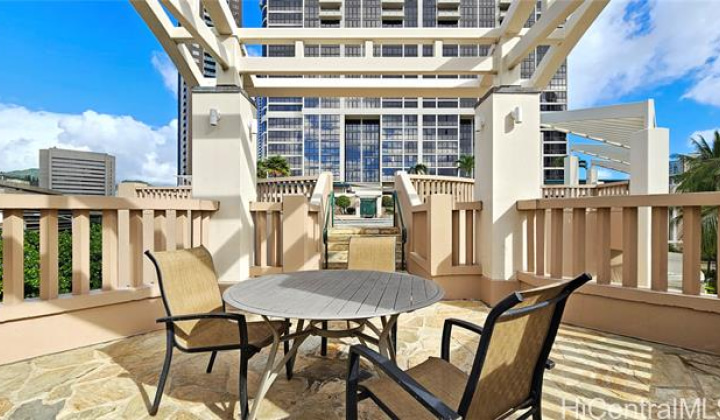 600 Queen Street,Honolulu,Hawaii,96813,2 ベッドルーム ベッドルーム,2 バスルームバスルーム,コンド / タウンハウス,Queen,13,18401550
