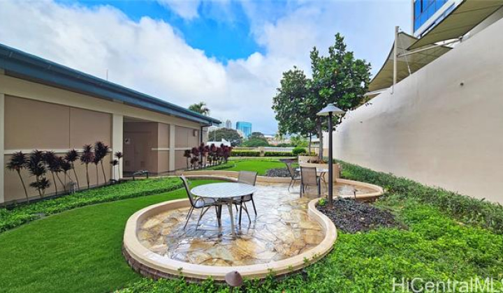 600 Queen Street,Honolulu,Hawaii,96813,2 ベッドルーム ベッドルーム,2 バスルームバスルーム,コンド / タウンハウス,Queen,13,18401550