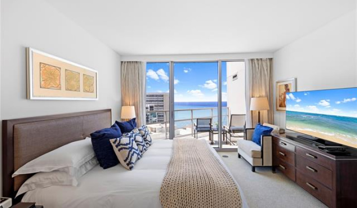 223 Saratoga Road,Honolulu,Hawaii,96815,2 Bedrooms Bedrooms,2 BathroomsBathrooms,Condo/Townhouse,Saratoga,28,18402308