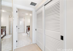 223 Saratoga Road,Honolulu,Hawaii,96815,2 Bedrooms Bedrooms,2 BathroomsBathrooms,Condo/Townhouse,Saratoga,28,18402308
