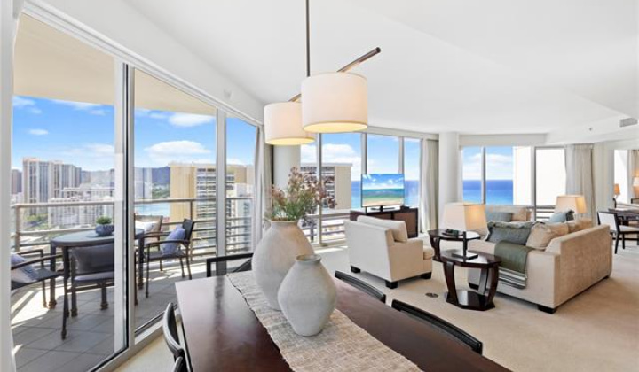 223 Saratoga Road,Honolulu,Hawaii,96815,2 Bedrooms Bedrooms,2 BathroomsBathrooms,Condo/Townhouse,Saratoga,28,18402308
