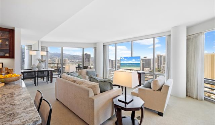 223 Saratoga Road,Honolulu,Hawaii,96815,2 Bedrooms Bedrooms,2 BathroomsBathrooms,Condo/Townhouse,Saratoga,28,18402308