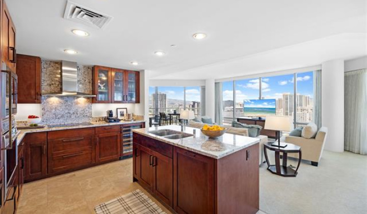 223 Saratoga Road,Honolulu,Hawaii,96815,2 Bedrooms Bedrooms,2 BathroomsBathrooms,Condo/Townhouse,Saratoga,28,18402308