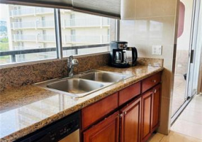 444 Nahua Street,Honolulu,Hawaii,96815,1 ベッドルーム ベッドルーム,1 バスルームバスルーム,コンド / タウンハウス,Nahua,22,18402503