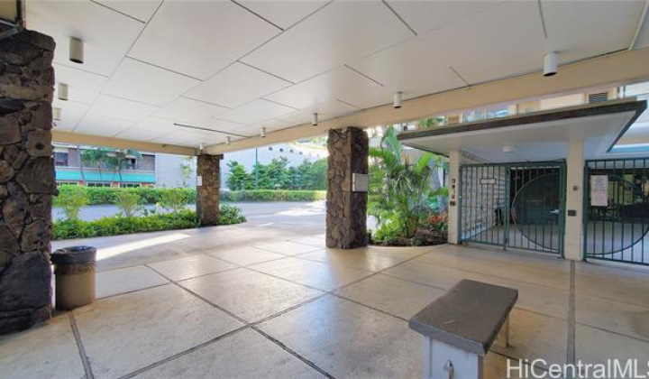 1720 Ala Moana Boulevard,Honolulu,Hawaii,96815,1 Bedroom Bedrooms,1 BathroomBathrooms,Condo/Townhouse,Ala Moana,5,18403577