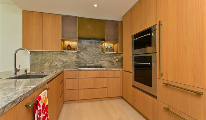 1100 Ala Moana Boulevard,Honolulu,Hawaii,96814,1 Bedroom Bedrooms,1 BathroomBathrooms,Condo/Townhouse,Ala Moana,24,18403736
