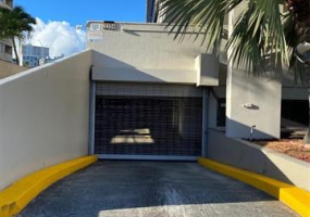 1134 Kinau Street,Honolulu,Hawaii,96814,1 Bedroom Bedrooms,1 BathroomBathrooms,Condo/Townhouse,Kinau,8,18404063