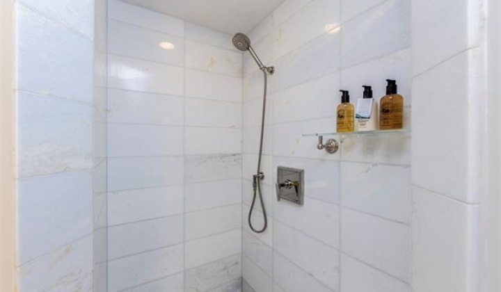 2139 Kuhio Avenue,Honolulu,Hawaii,96815,1 ベッドルーム ベッドルーム,2 バスルームバスルーム,コンド / タウンハウス,Kuhio,28,18404087