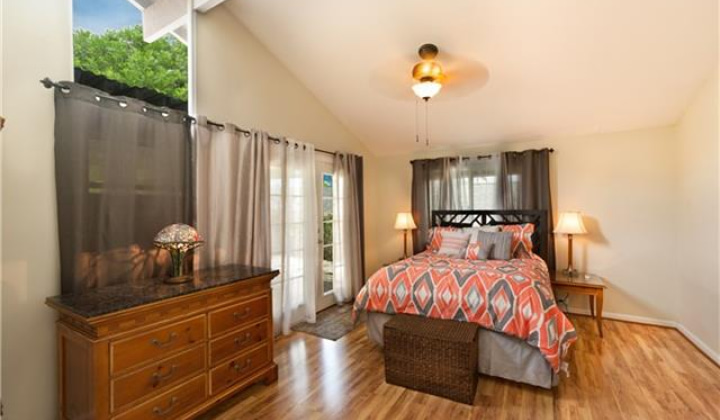 251 Kalalau Street,Honolulu,Hawaii,96825,4 Bedrooms Bedrooms,2 BathroomsBathrooms,Single family,Kalalau,18404423