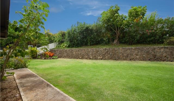 251 Kalalau Street,Honolulu,Hawaii,96825,4 Bedrooms Bedrooms,2 BathroomsBathrooms,Single family,Kalalau,18404423