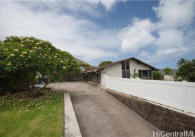251 Kalalau Street,Honolulu,Hawaii,96825,4 Bedrooms Bedrooms,2 BathroomsBathrooms,Single family,Kalalau,18404423