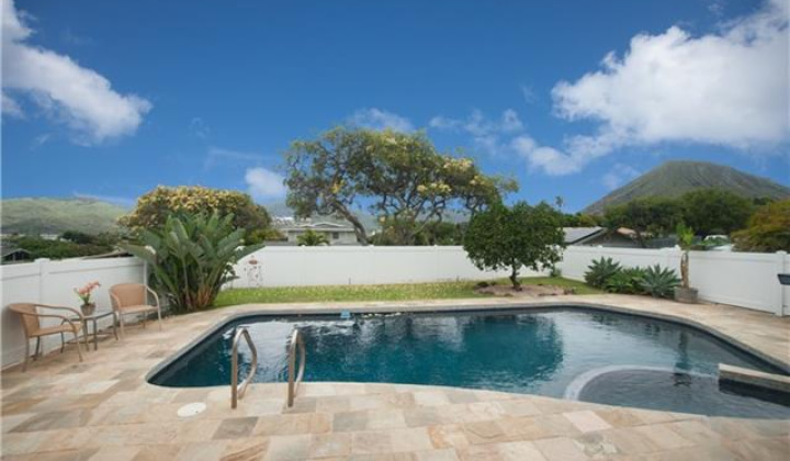 251 Kalalau Street,Honolulu,Hawaii,96825,4 Bedrooms Bedrooms,2 BathroomsBathrooms,Single family,Kalalau,18404423