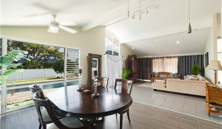 251 Kalalau Street,Honolulu,Hawaii,96825,4 Bedrooms Bedrooms,2 BathroomsBathrooms,Single family,Kalalau,18404423