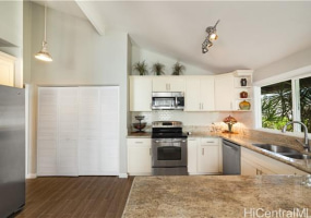 251 Kalalau Street,Honolulu,Hawaii,96825,4 Bedrooms Bedrooms,2 BathroomsBathrooms,Single family,Kalalau,18404423