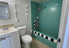 2281 Ala Wai Boulevard,Honolulu,Hawaii,96815,2 Bedrooms Bedrooms,1 BathroomBathrooms,Condo/Townhouse,Ala Wai,10,18404447