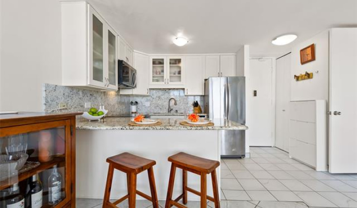 411 Hobron Lane,Honolulu,Hawaii,96815,1 ベッドルーム ベッドルーム,1 バスルームバスルーム,コンド / タウンハウス,Hobron,38,18856076