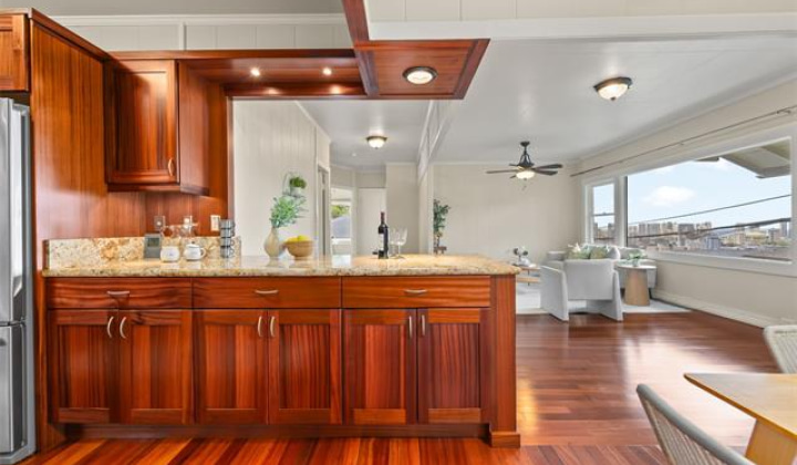 1471 St Louis Drive,Honolulu,Hawaii,96816,4 Bedrooms Bedrooms,2 BathroomsBathrooms,Single family,St Louis,18406486