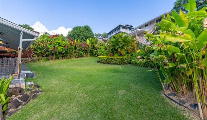 1471 St Louis Drive,Honolulu,Hawaii,96816,4 Bedrooms Bedrooms,2 BathroomsBathrooms,Single family,St Louis,18406486