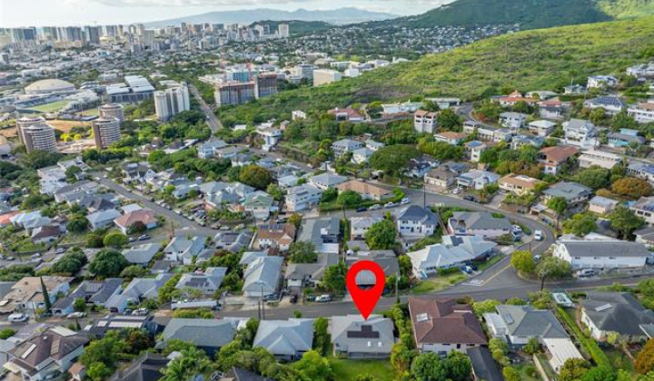1471 St Louis Drive,Honolulu,Hawaii,96816,4 Bedrooms Bedrooms,2 BathroomsBathrooms,Single family,St Louis,18406486